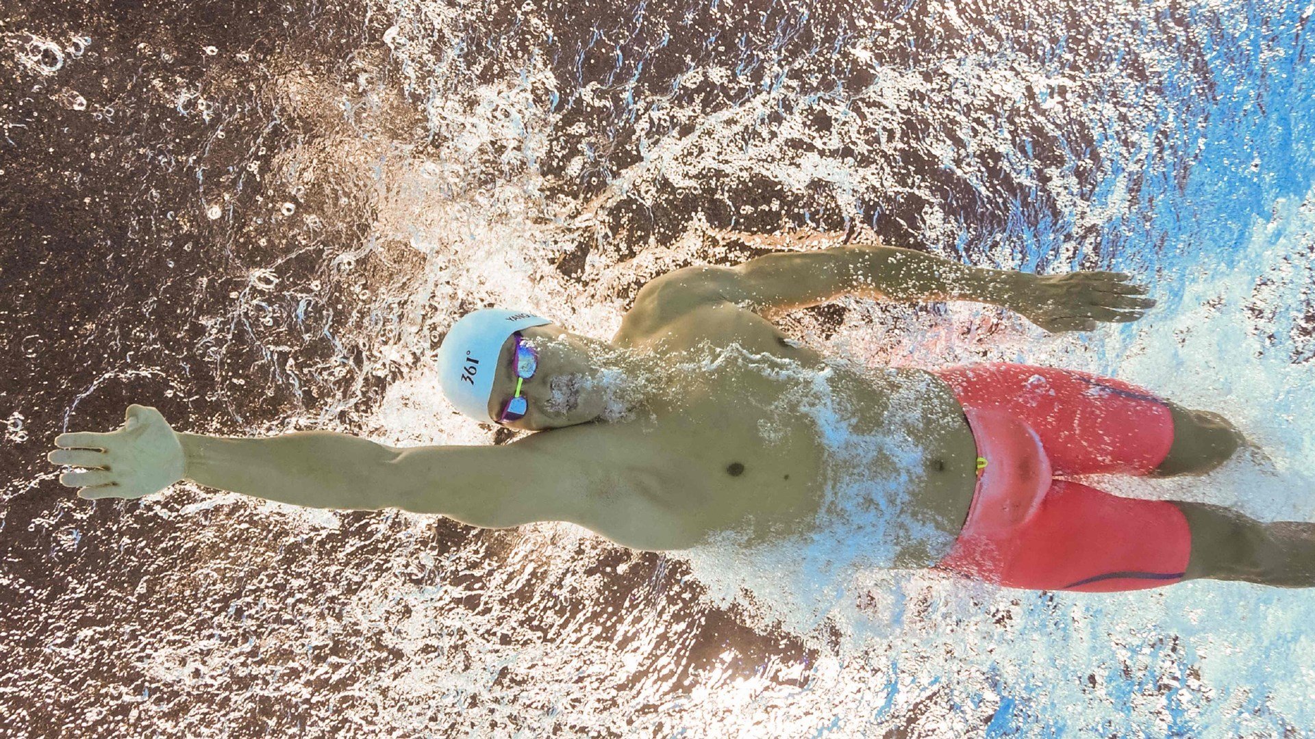 开云体育官方入口-滑雪公开赛青少年组刷新多个最佳成绩，全国青少年夏季滑雪挑战赛直播